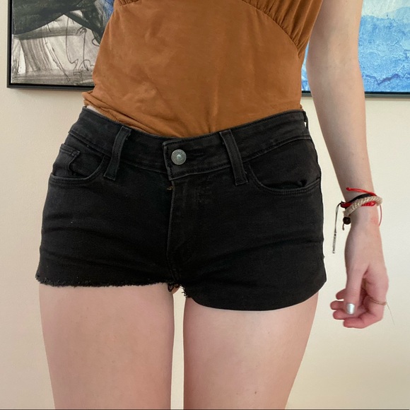 Levi Black Shorts - Picture 1 of 6